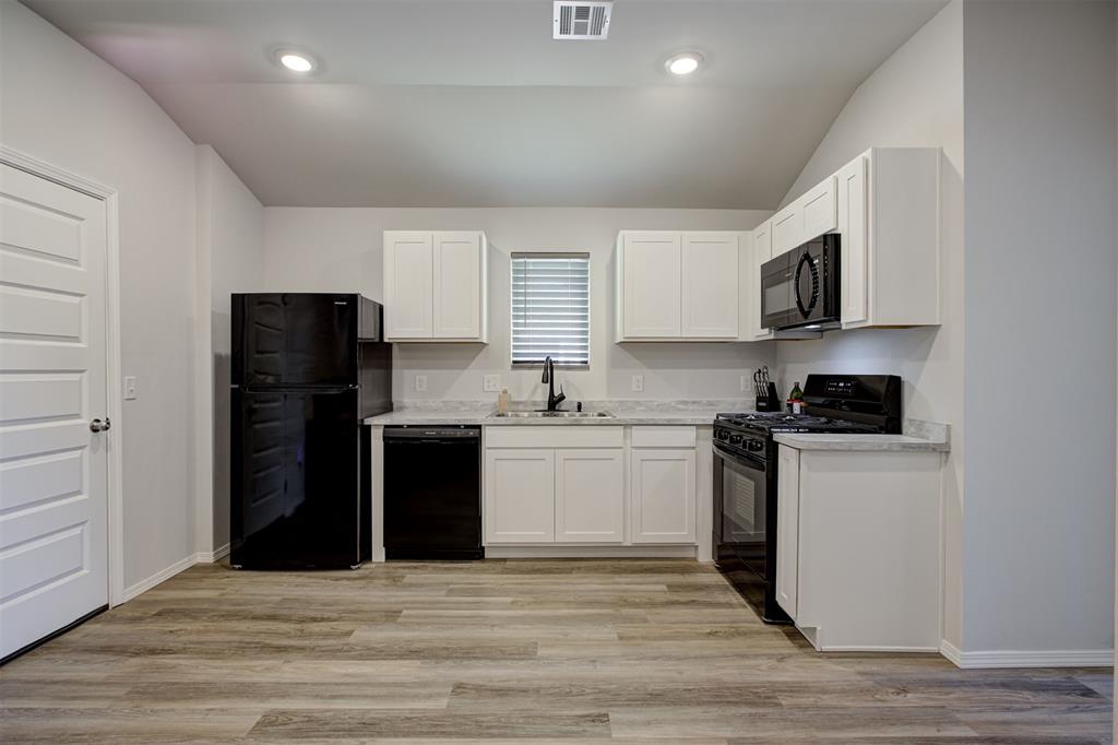 1302 Guthrie Farms Boulevard Property Photo 11