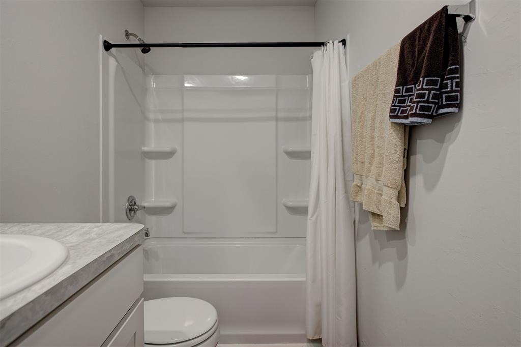 1302 Guthrie Farms Boulevard Property Photo 23