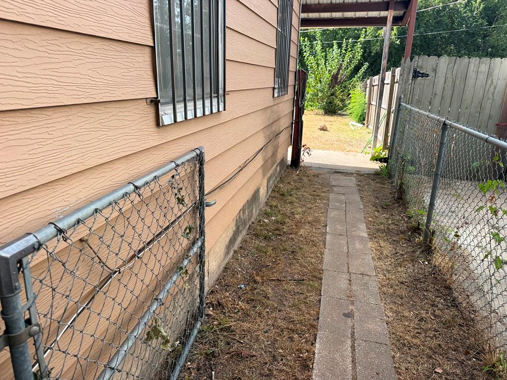 4000 Nw 15th Street Property Photo 4