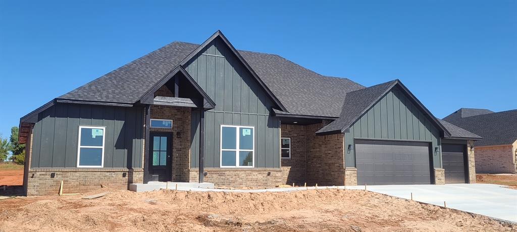 2418 S Bear Creek Circle Property Photo 2