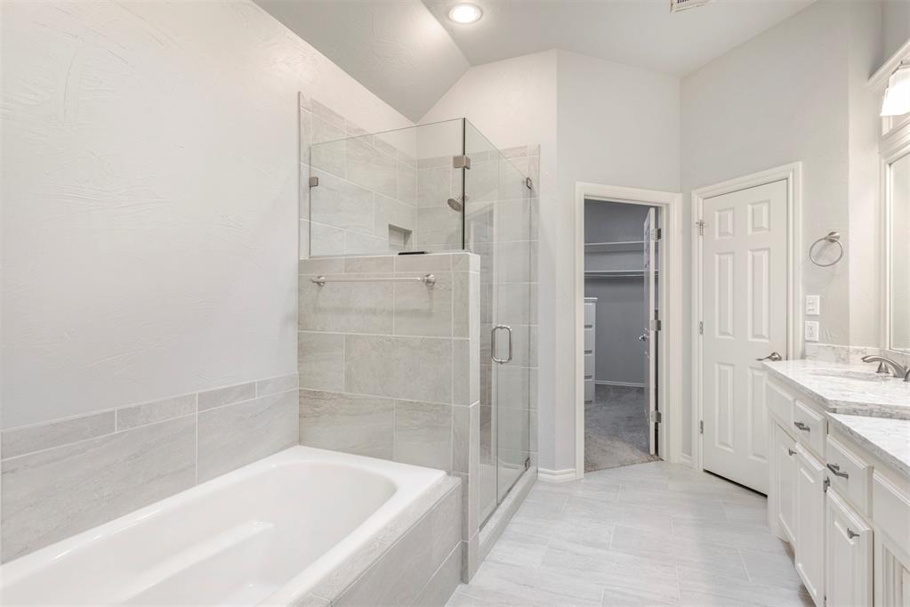 3608 Equestrian Court Property Photo 32