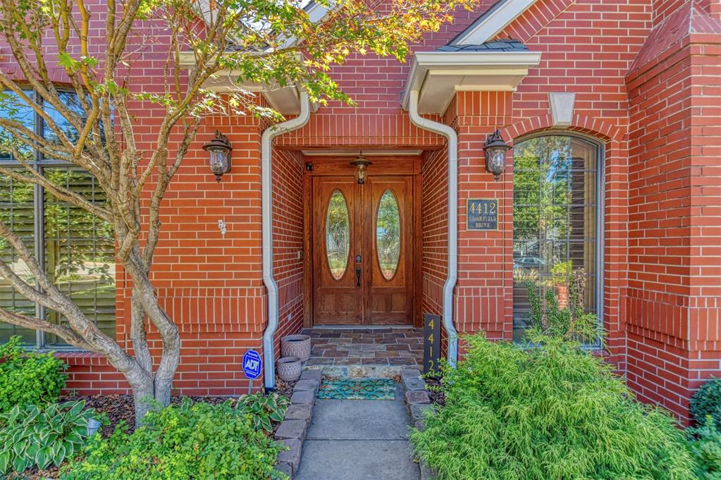 4412 Brookfield Drive Property Photo 3