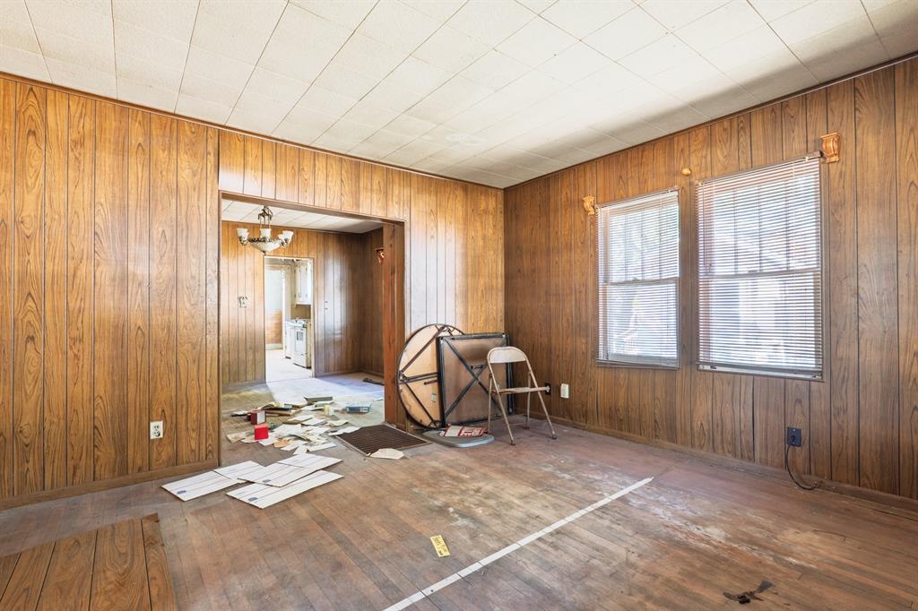 23 E Burns Street Property Photo 5