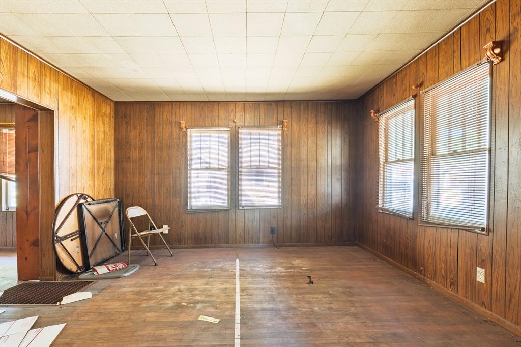 23 E Burns Street Property Photo 6