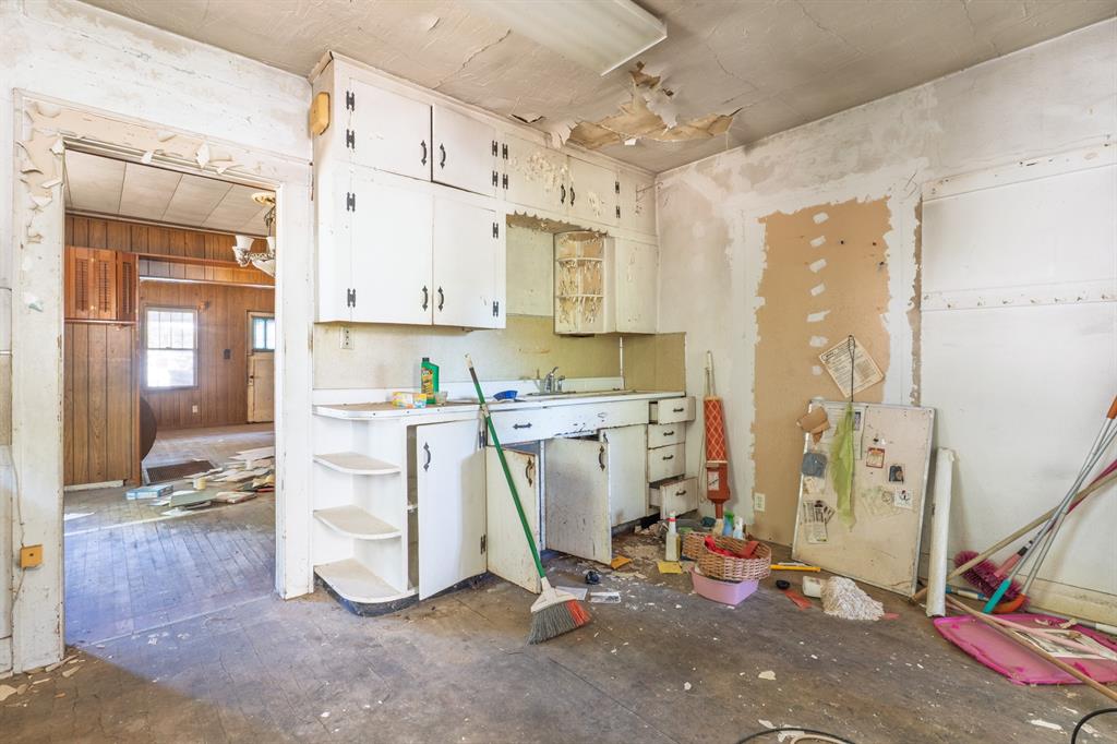 23 E Burns Street Property Photo 15