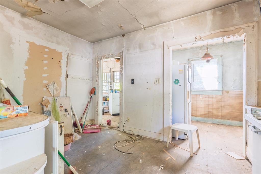 23 E Burns Street Property Photo 16