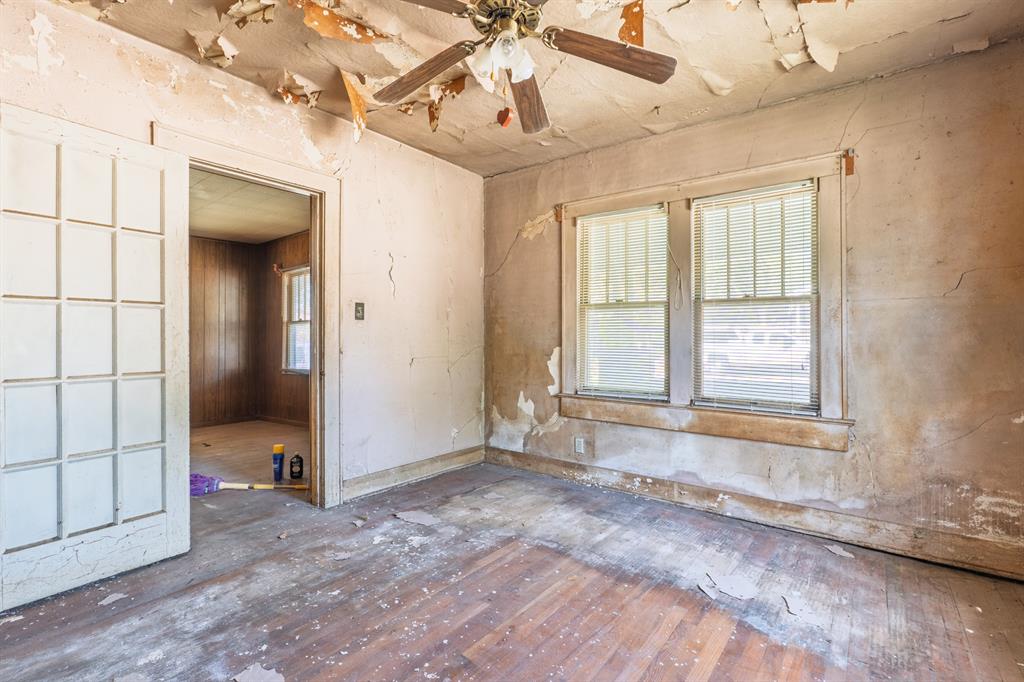 23 E Burns Street Property Photo 23