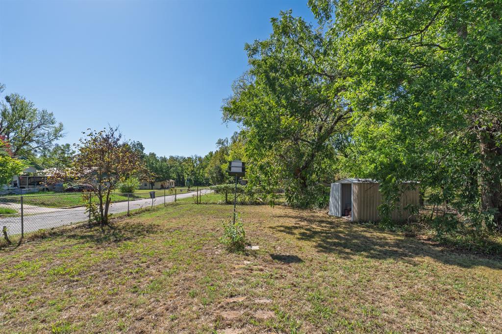 23 E Burns Street Property Photo 29
