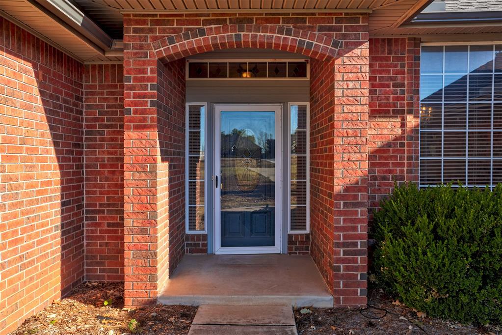 3007 Ne Winding Creek Lane Property Photo 5