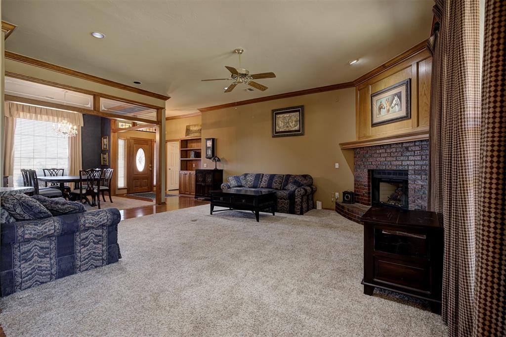 3007 Ne Winding Creek Lane Property Photo 7