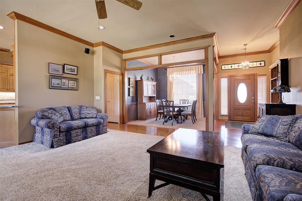 3007 Ne Winding Creek Lane Property Photo 9