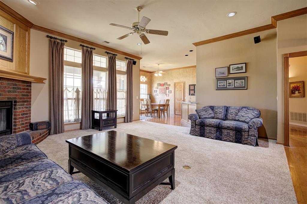 3007 Ne Winding Creek Lane Property Photo 10
