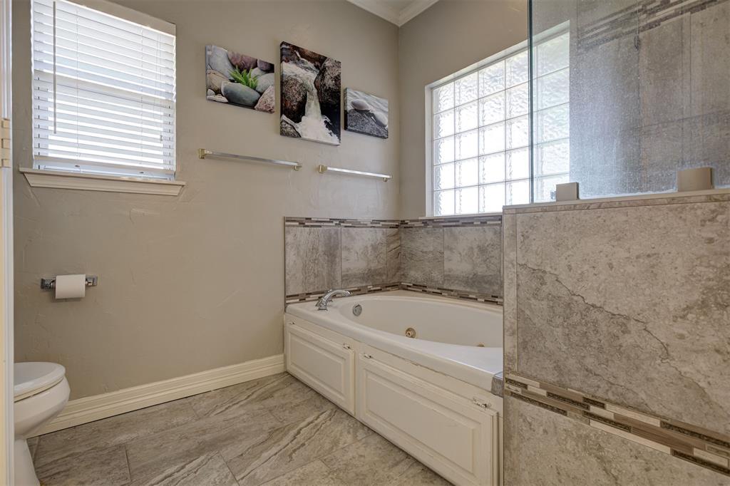 3007 Ne Winding Creek Lane Property Photo 25