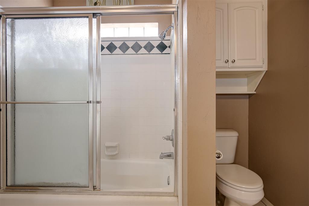 3007 Ne Winding Creek Lane Property Photo 32