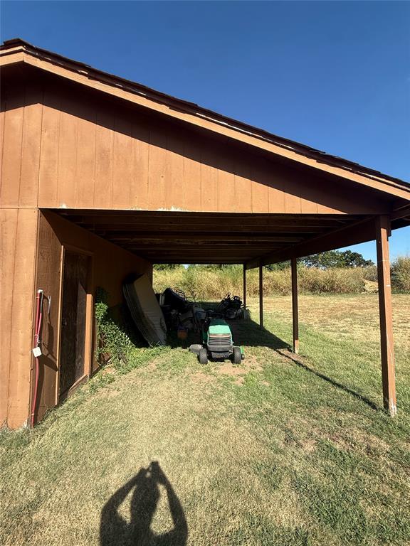 9050 N Triple X Road Property Photo 11