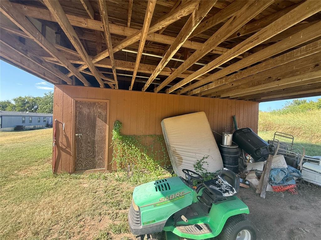 9050 N Triple X Road Property Photo 12