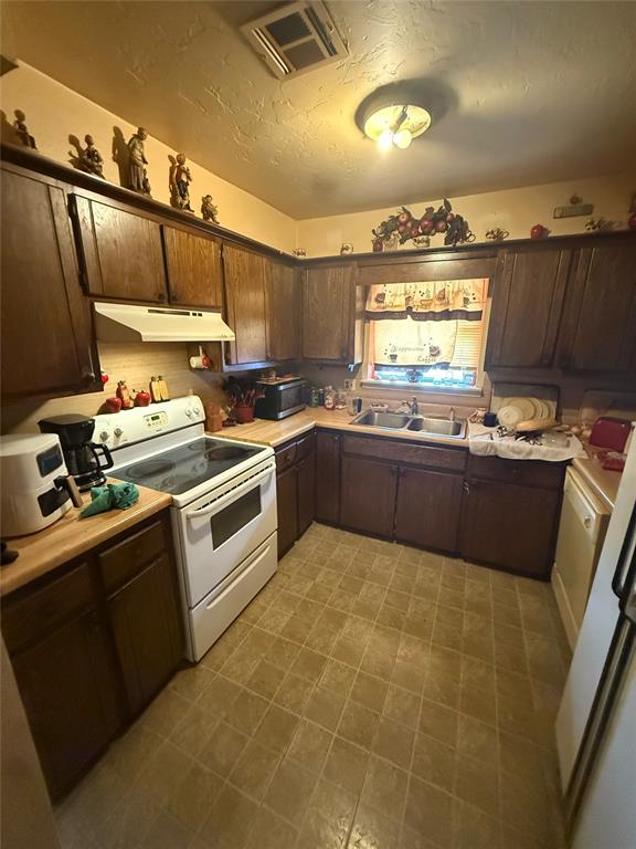 9050 N Triple X Road Property Photo 21