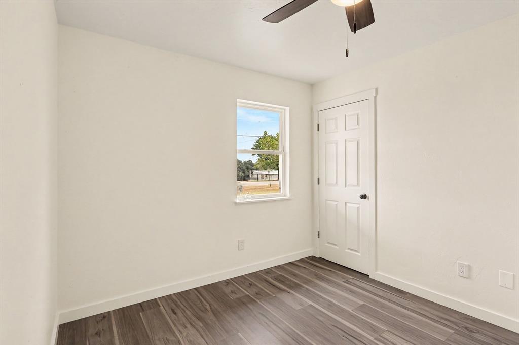 9209 S Sooner Road Property Photo 10