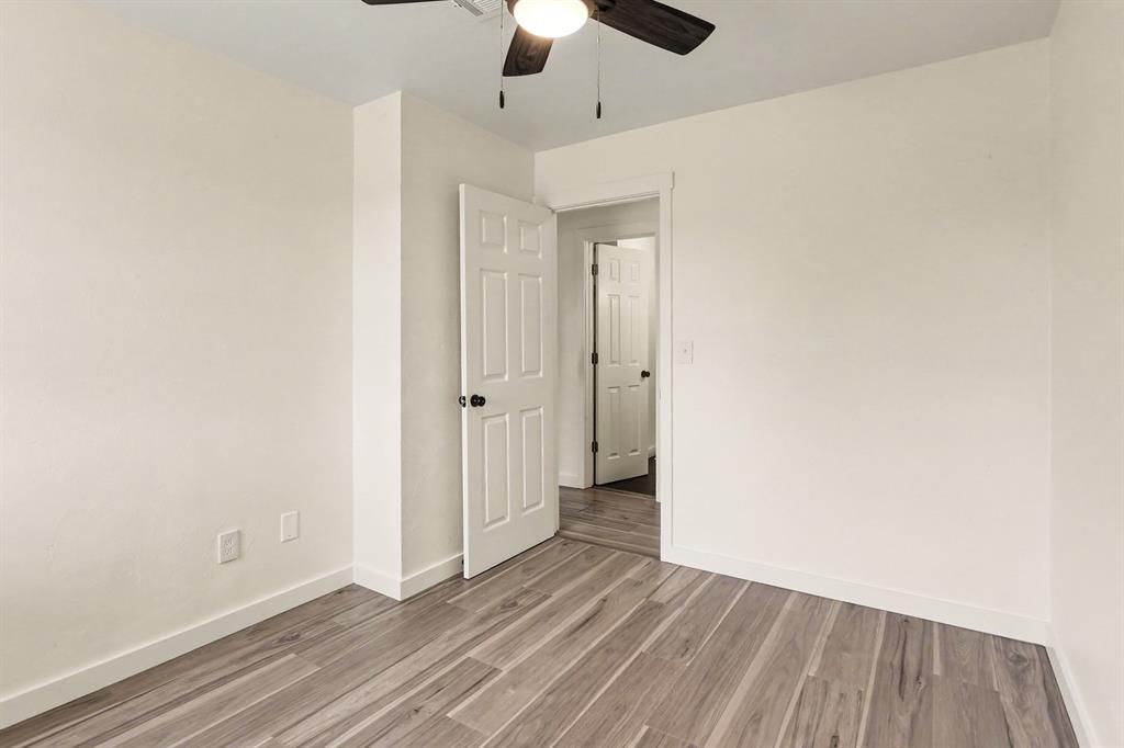 9209 S Sooner Road Property Photo 14