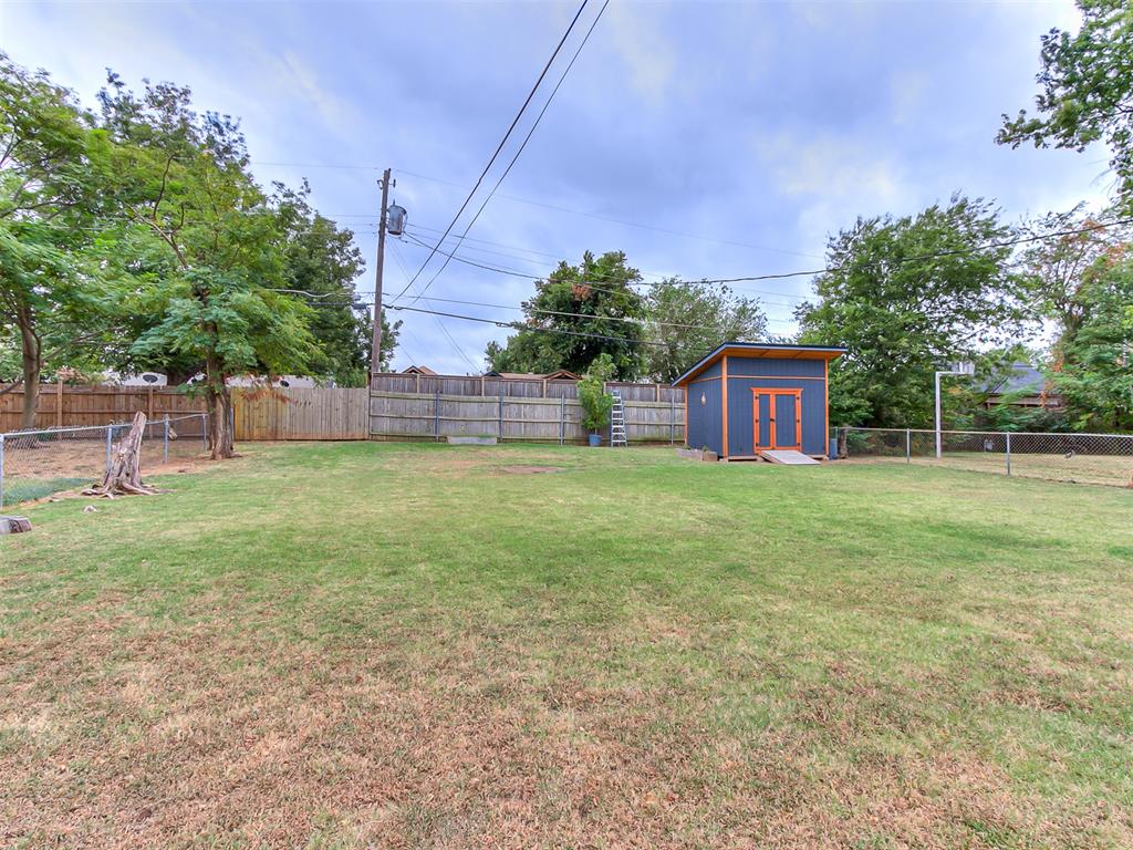 5916 Nw 60th Street Property Photo 5