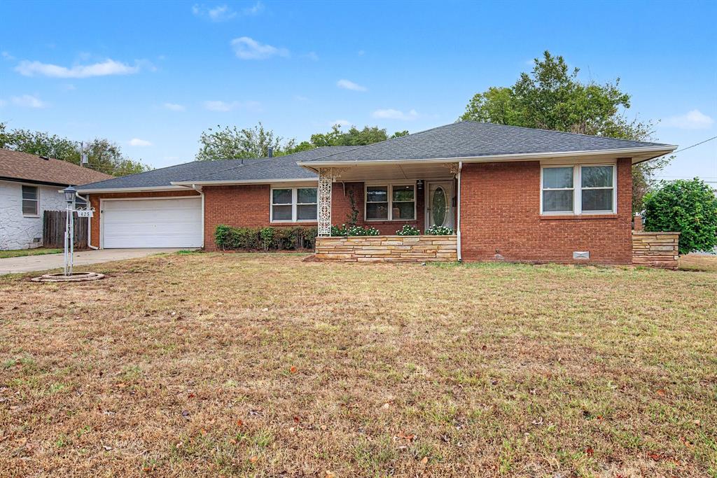 425 E Atkinson Drive Property Photo 2