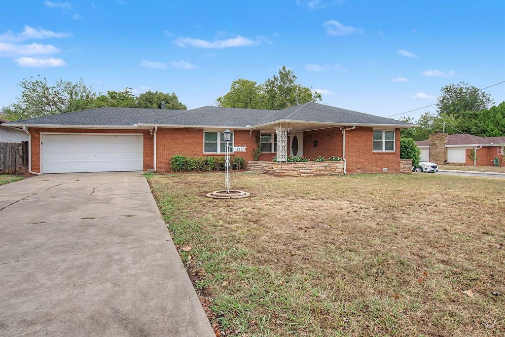 425 E Atkinson Drive Property Photo 3