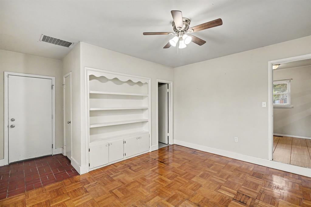 425 E Atkinson Drive Property Photo 10