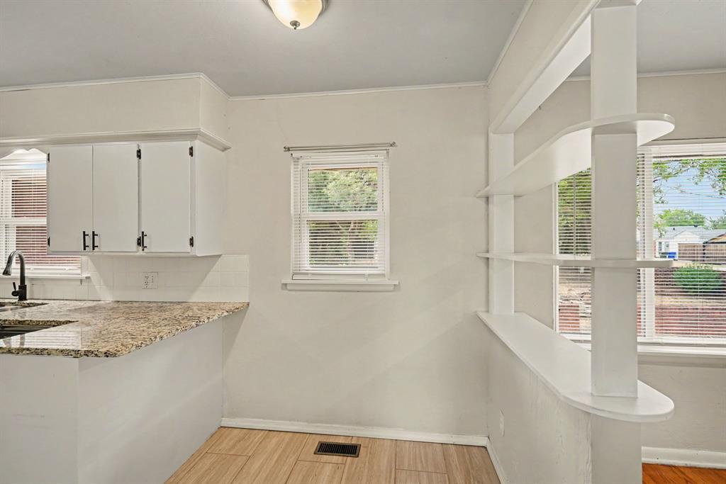 425 E Atkinson Drive Property Photo 11