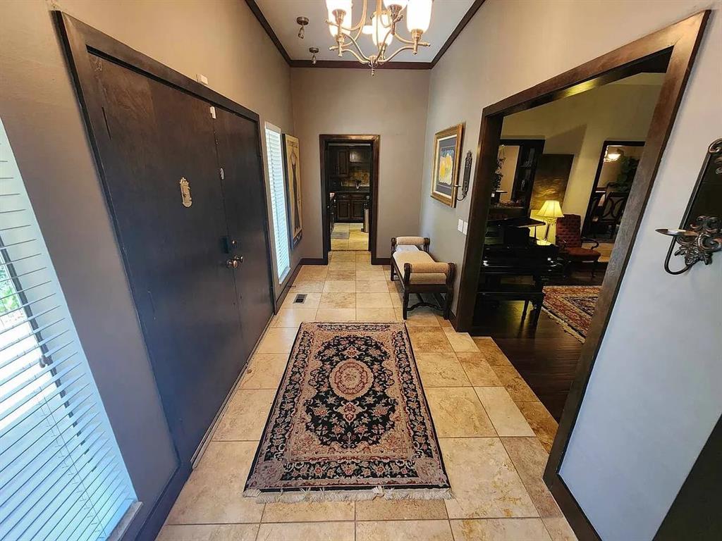 1441 Glenbrook Drive Property Photo 2