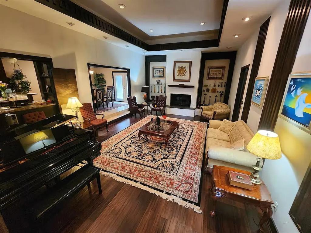 1441 Glenbrook Drive Property Photo 3