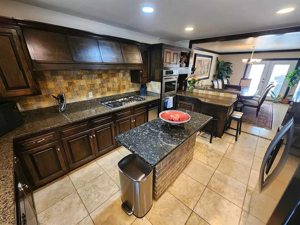 1441 Glenbrook Drive Property Photo 6