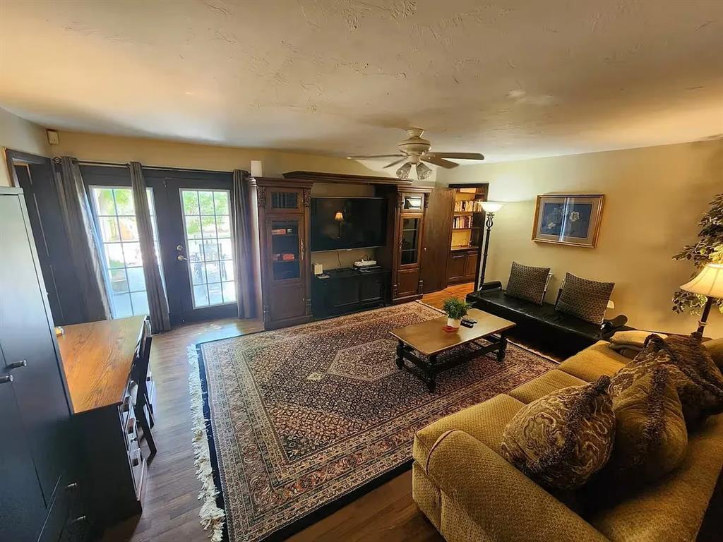 1441 Glenbrook Drive Property Photo 8