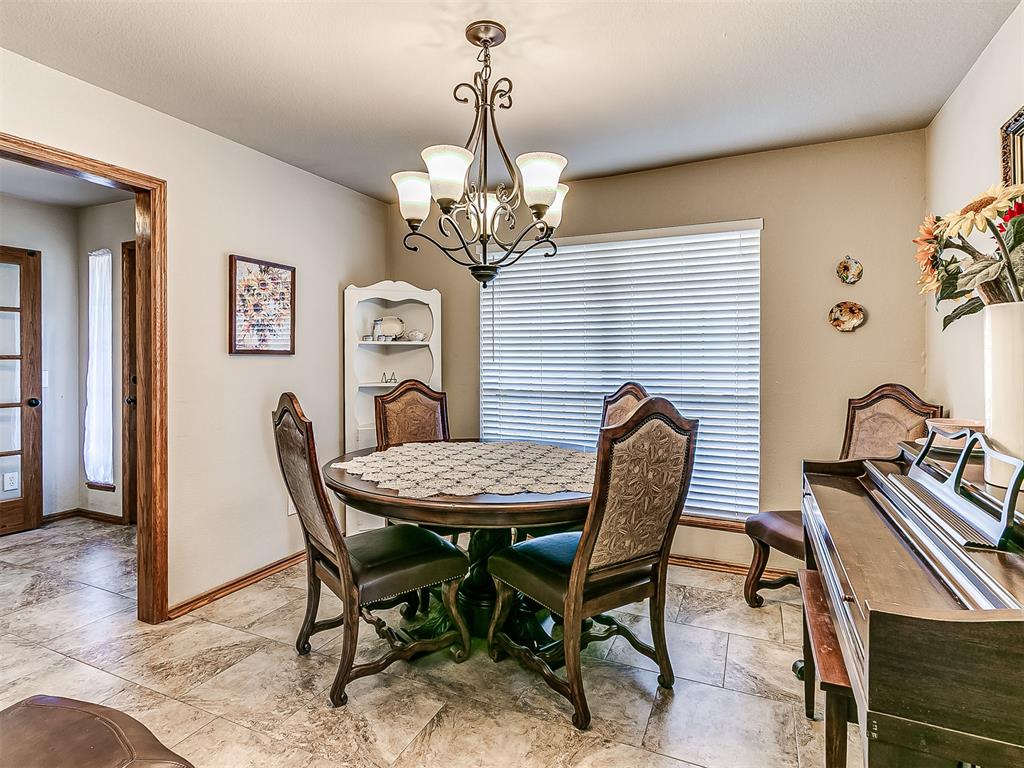 10025 Southern Creek Drive Property Photo 15