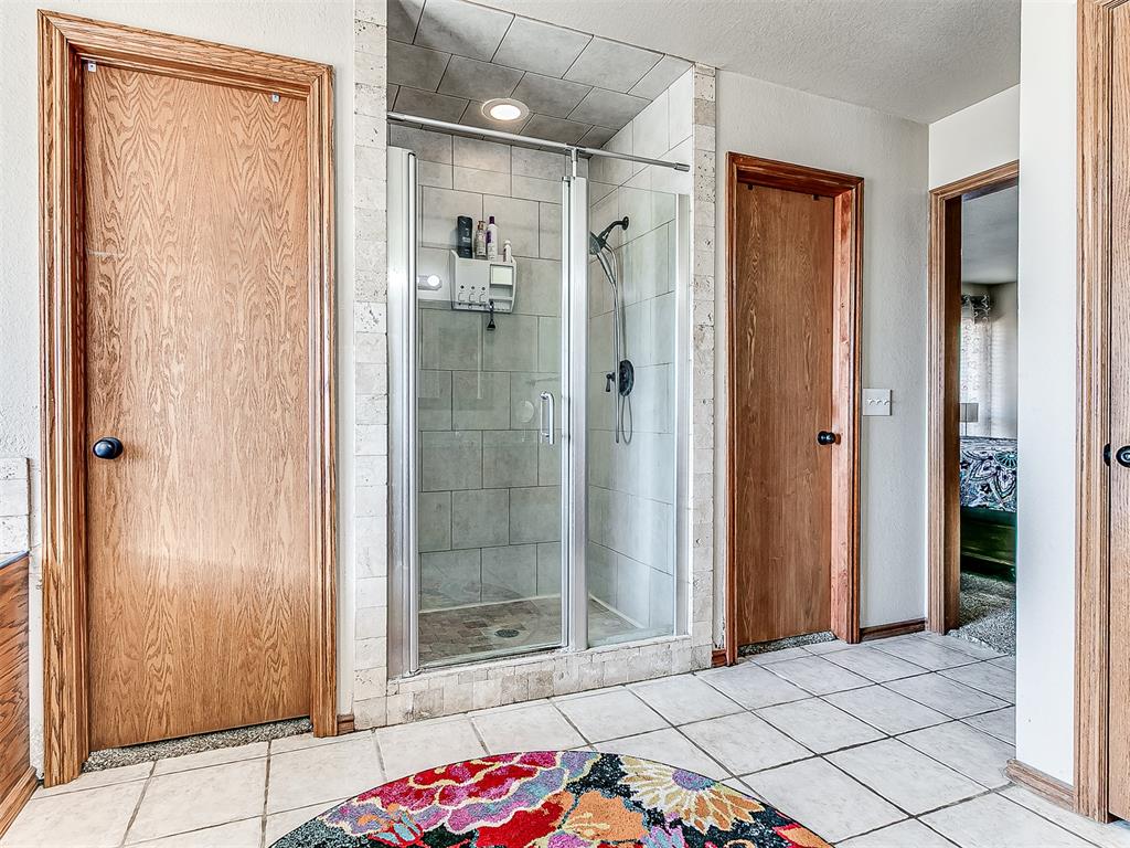 10025 Southern Creek Drive Property Photo 32