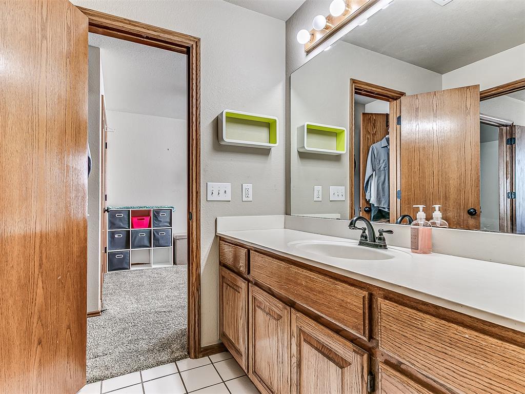 10025 Southern Creek Drive Property Photo 39