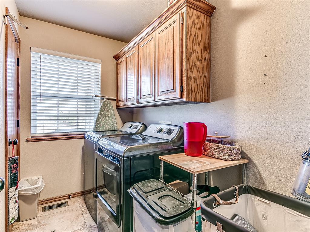 10025 Southern Creek Drive Property Photo 49