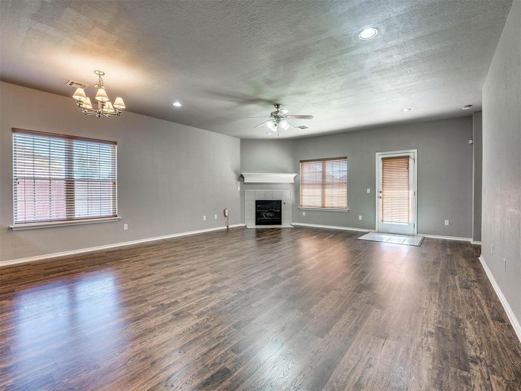 6804 Old Glory Lane Property Photo 3