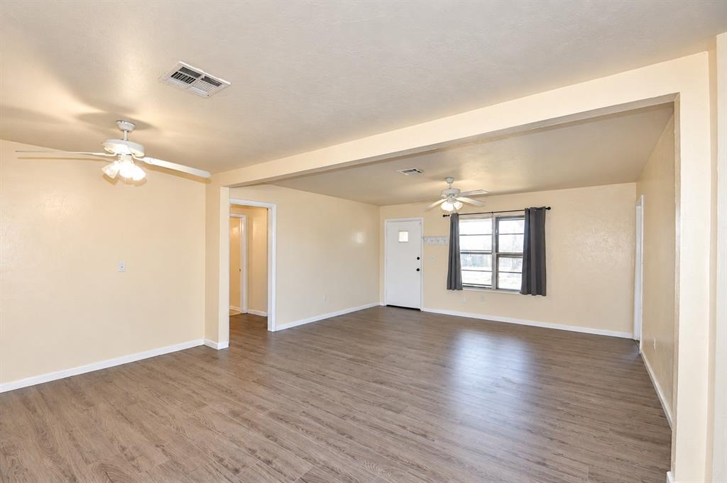 702 N Nail Parkway Property Photo 3