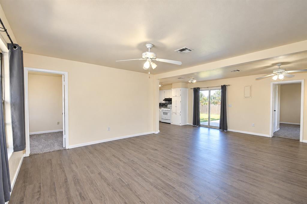 702 N Nail Parkway Property Photo 5