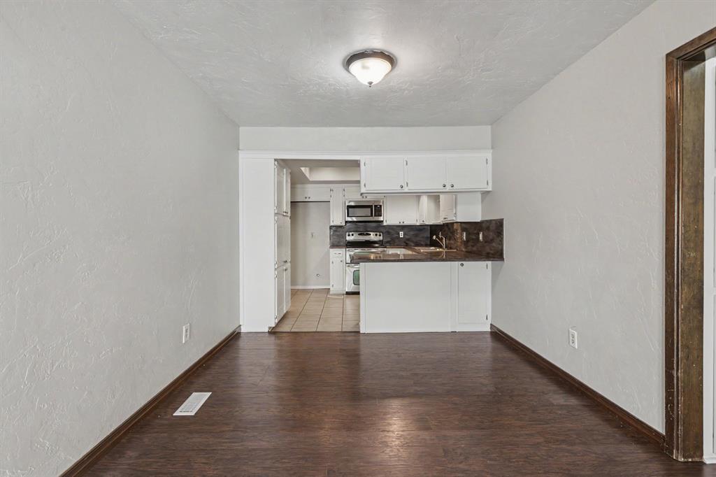 13513 Country Place Property Photo 7