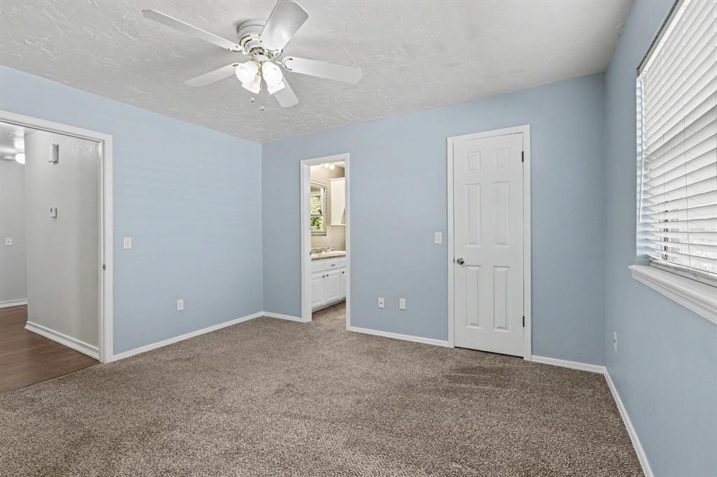13513 Country Place Property Photo 14