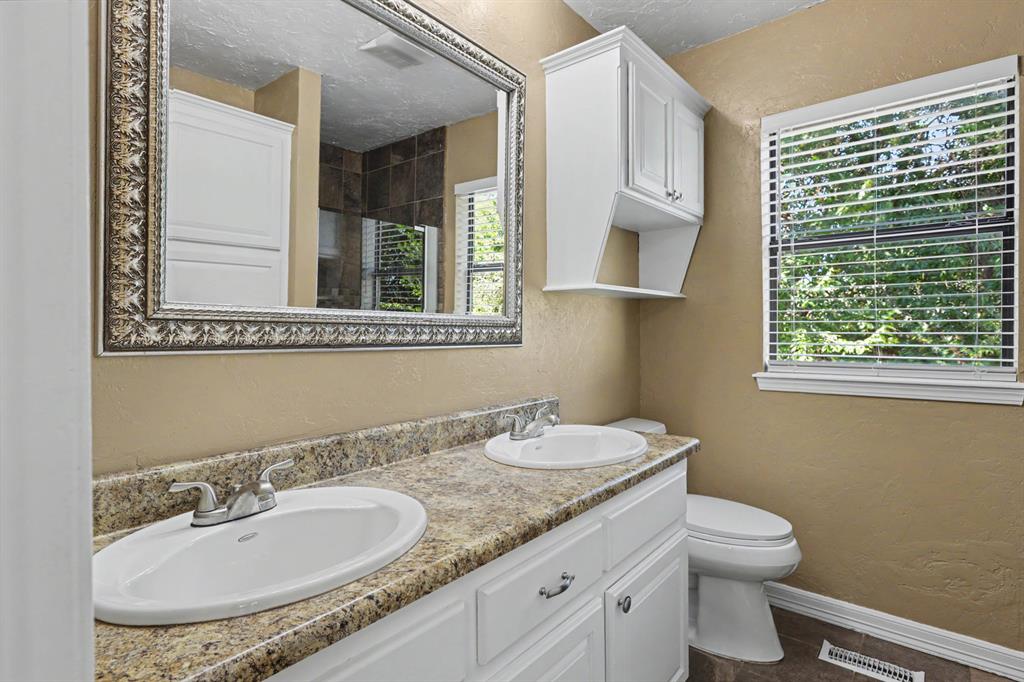 13513 Country Place Property Photo 15