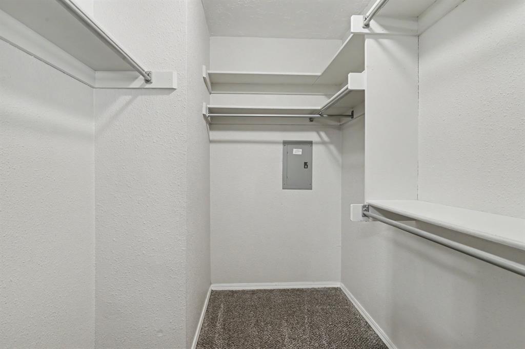 13513 Country Place Property Photo 17