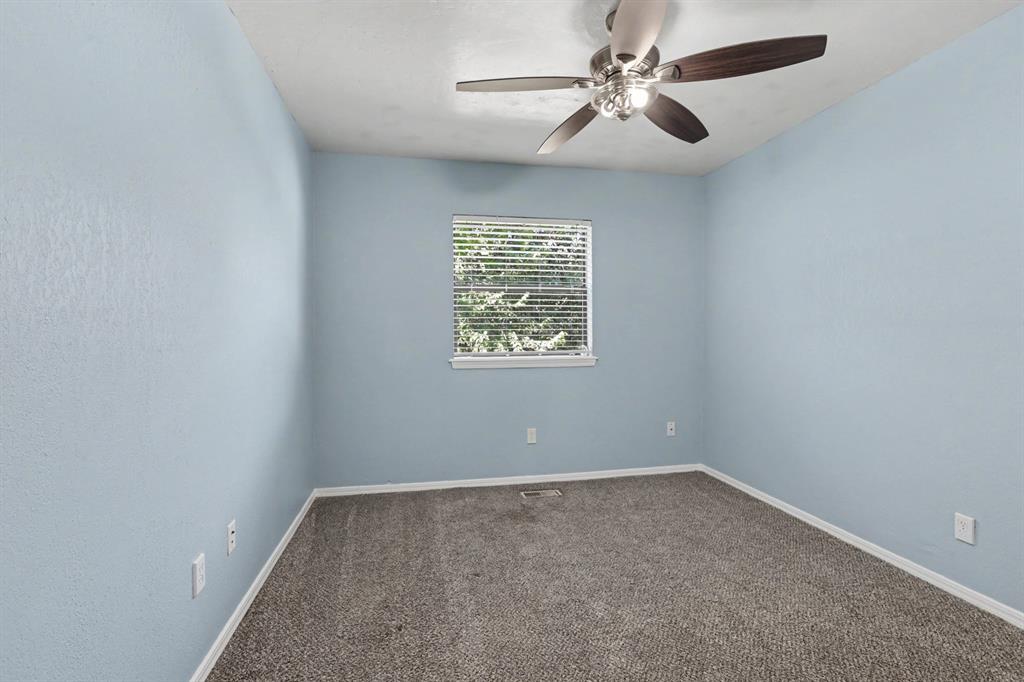 13513 Country Place Property Photo 18