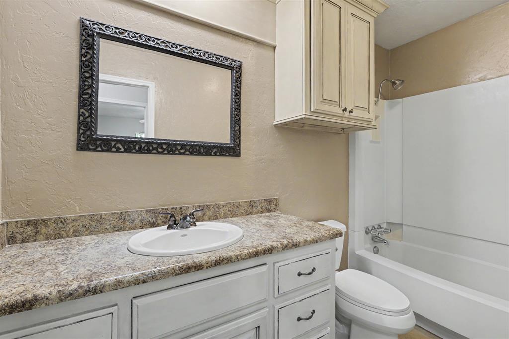 13513 Country Place Property Photo 20