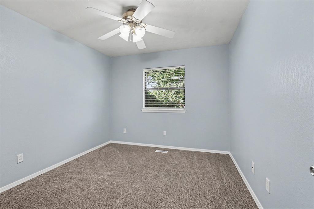 13513 Country Place Property Photo 21