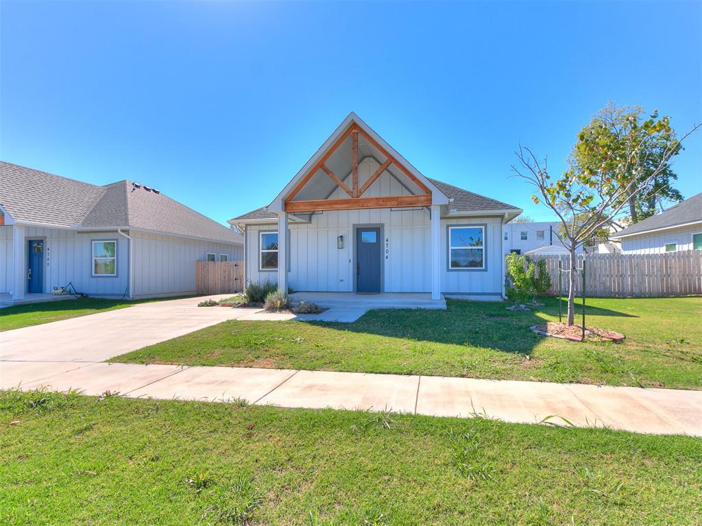 4704 Nw 16th Place Property Photo 3
