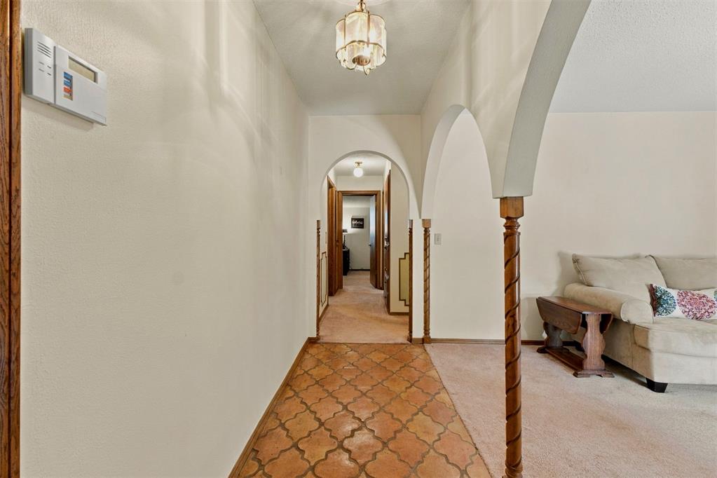 8225 Golden Oaks Road Property Photo 39