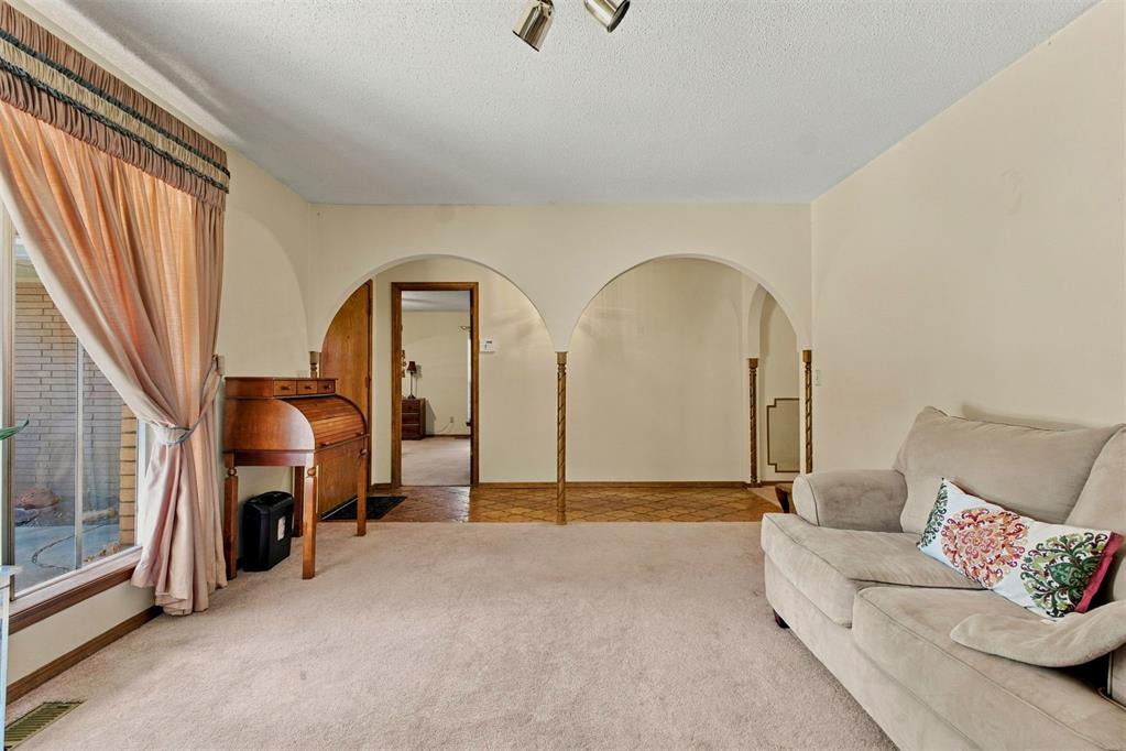 8225 Golden Oaks Road Property Photo 43