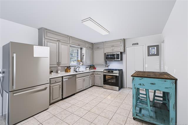 1230 Van Drive Property Photo 17